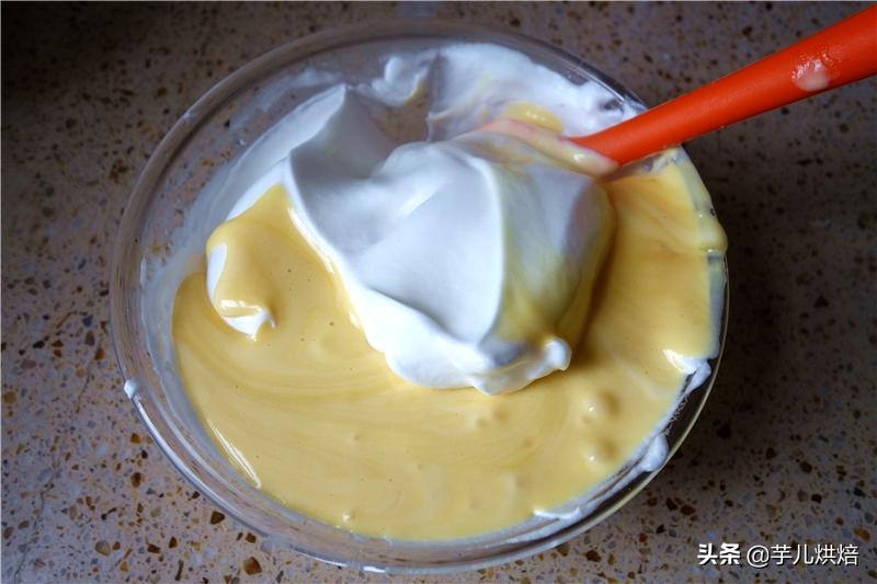 卷不裂的蛋糕卷怎么卷,蛋糕卷怎么卷才成功窍门