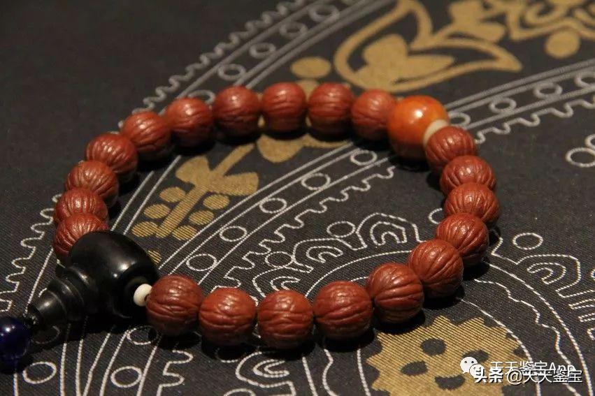 最好的猴头核桃,怎么分辨是不是猴头核桃雕刻的