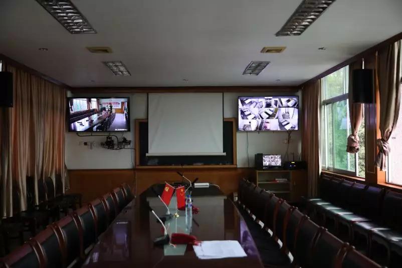 泪目生死离别,抗疫一线这些瞬间让人泪目