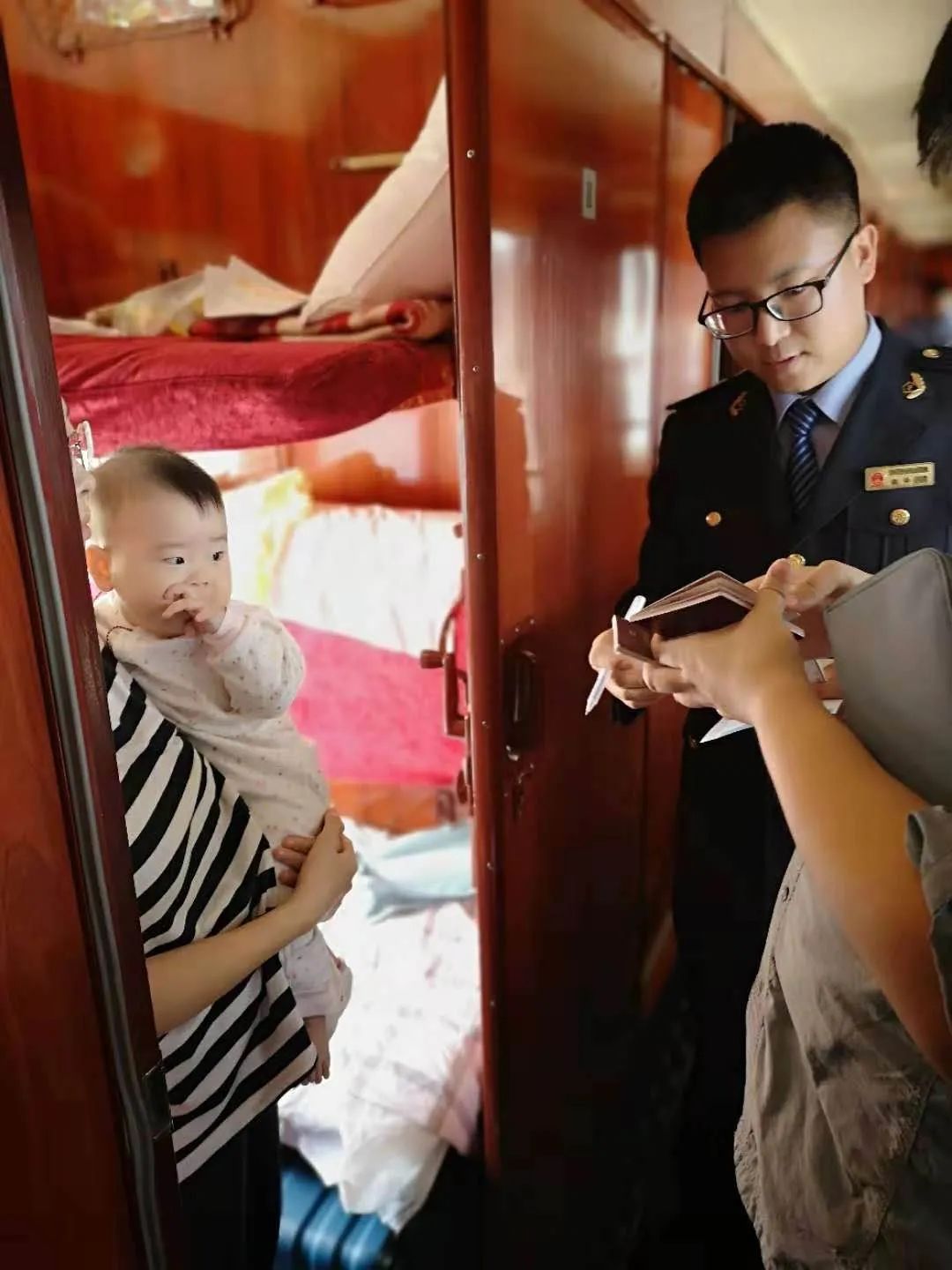 中华第一车:全程6天5夜,单程超6000元仍一票难求