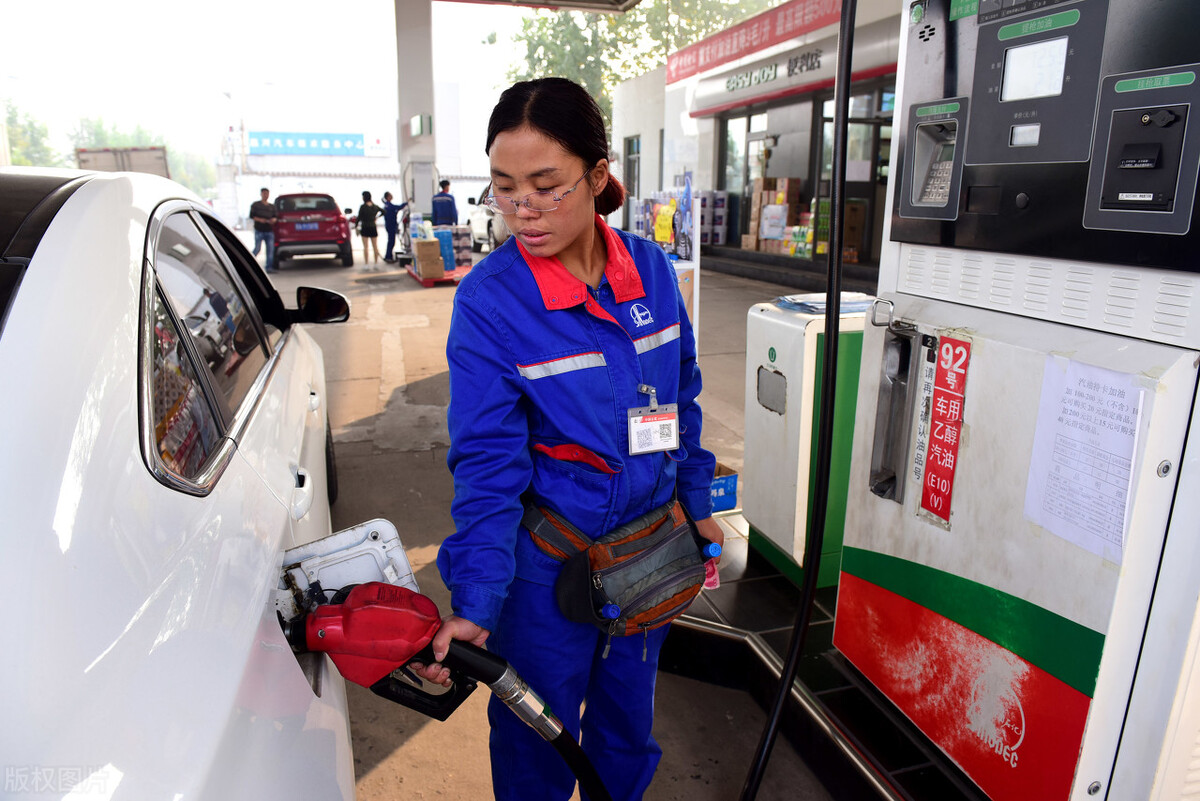 大专毕业去加油站工作怎么样,大专毕业去加油站当加油员好吗