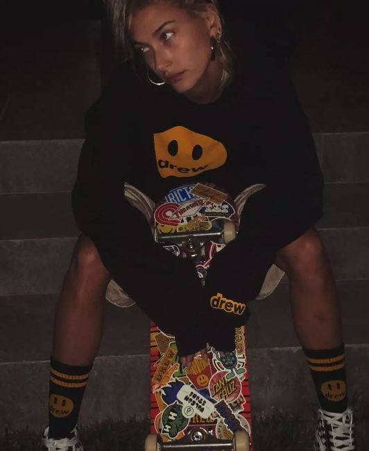 卫衣这么穿时尚百搭美貌十足,连帽卫衣文艺穿搭