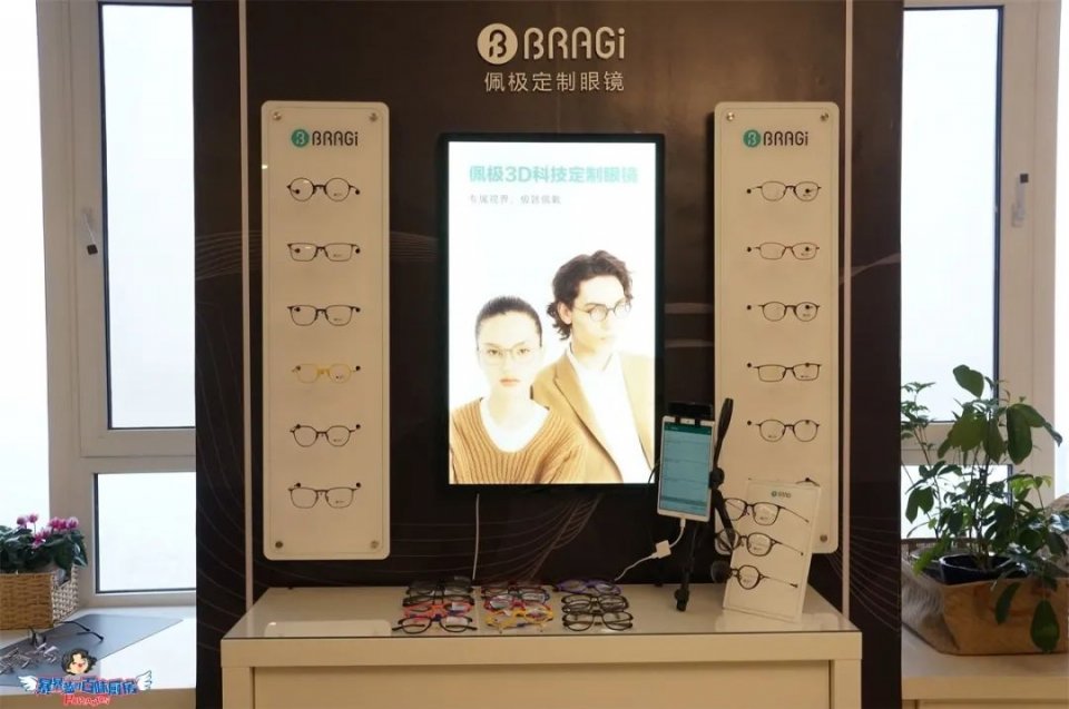 同样是眼镜工作室，凭什么这家值得朋友圈3000好友同时推荐？