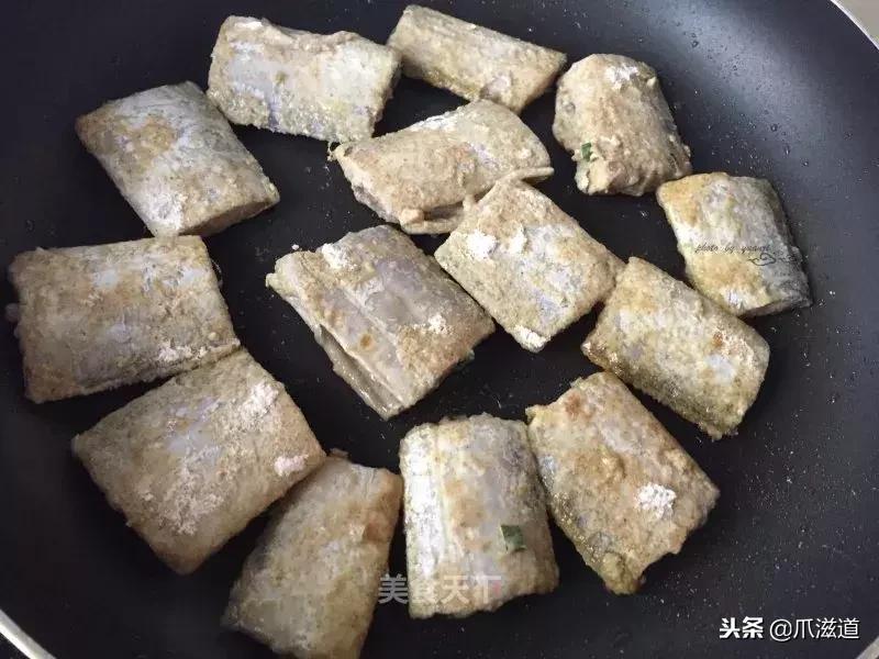 带鱼这样做又香又酥脆,带鱼怎么做不腥气好吃