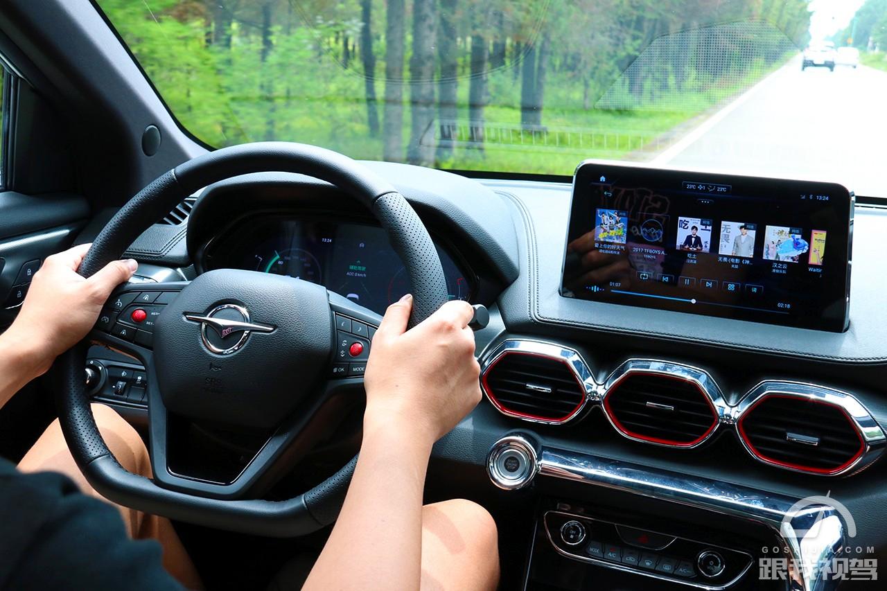 海马七座suv8s,海马8s高原试驾