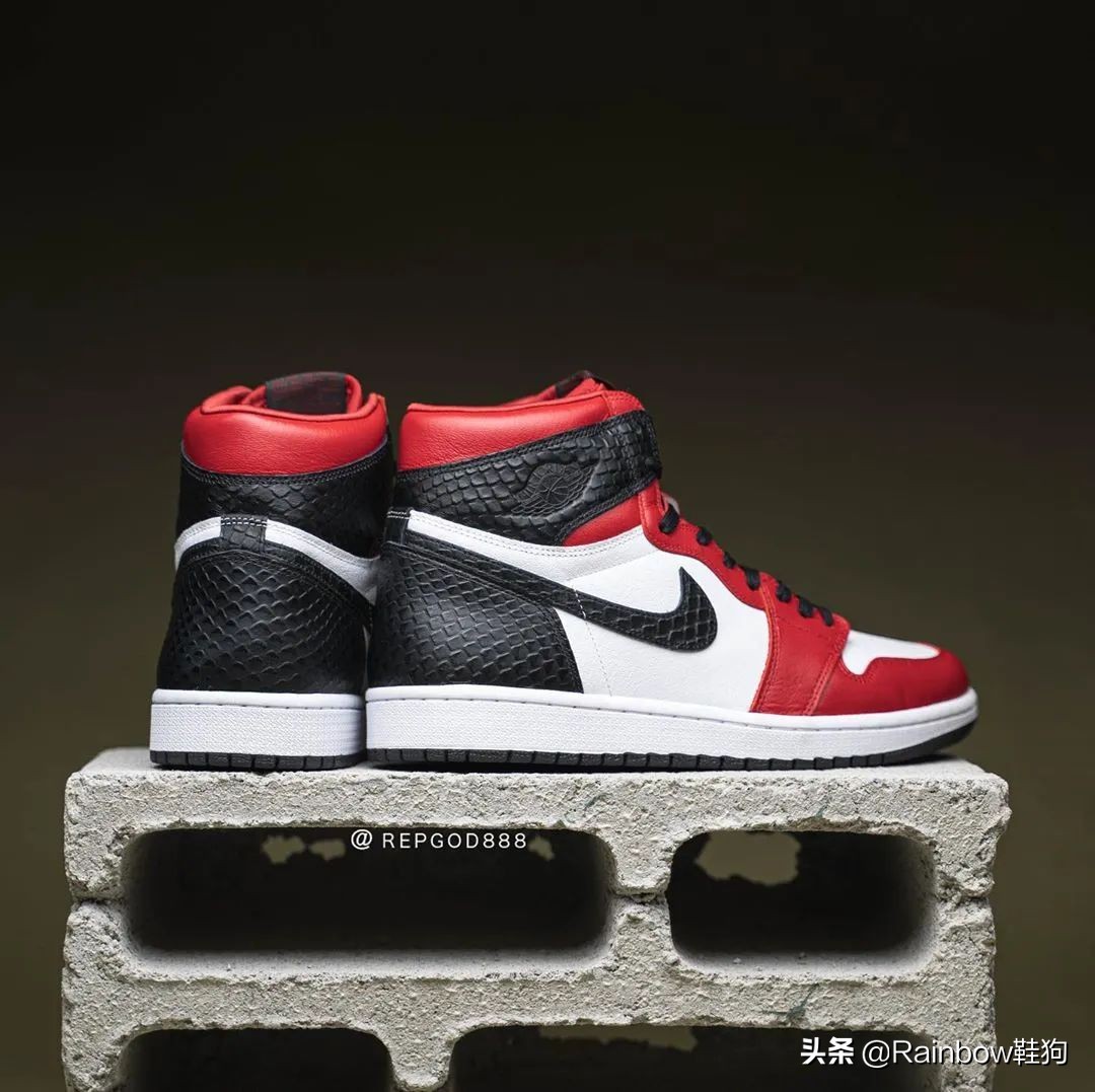 aj1芝加哥ow的鞋标真的容易断吗,aj1蛇纹芝加哥女款和男款包边