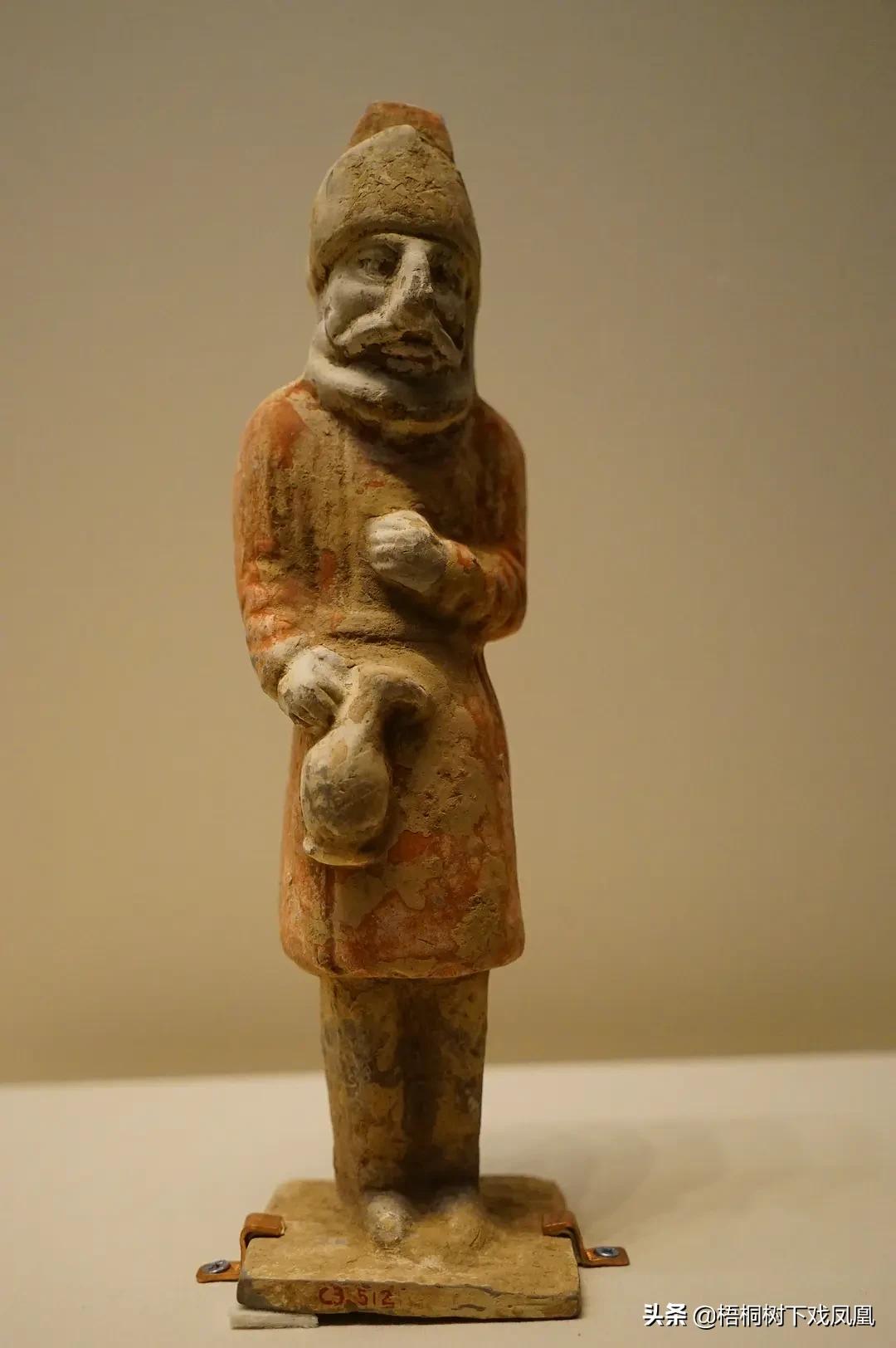 出土千年难得一见的古墓,考古发掘沙漠古墓