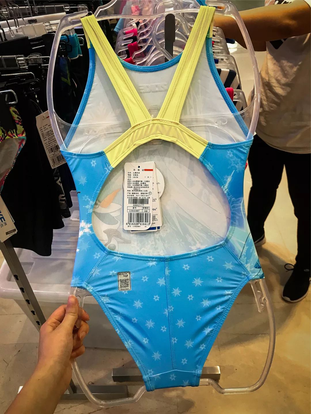 新手泳衣如何选购好的品牌,如何选择合适的儿童泳衣