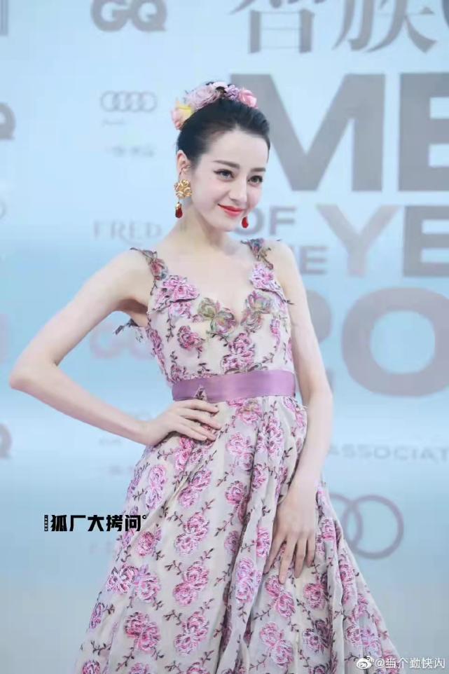 gq盛典蔡徐坤迪丽热巴内场 (gq盛典迪丽热巴蔡徐坤同框)