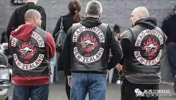 黑帮里面的钱和武器,黑帮用的东西是什么