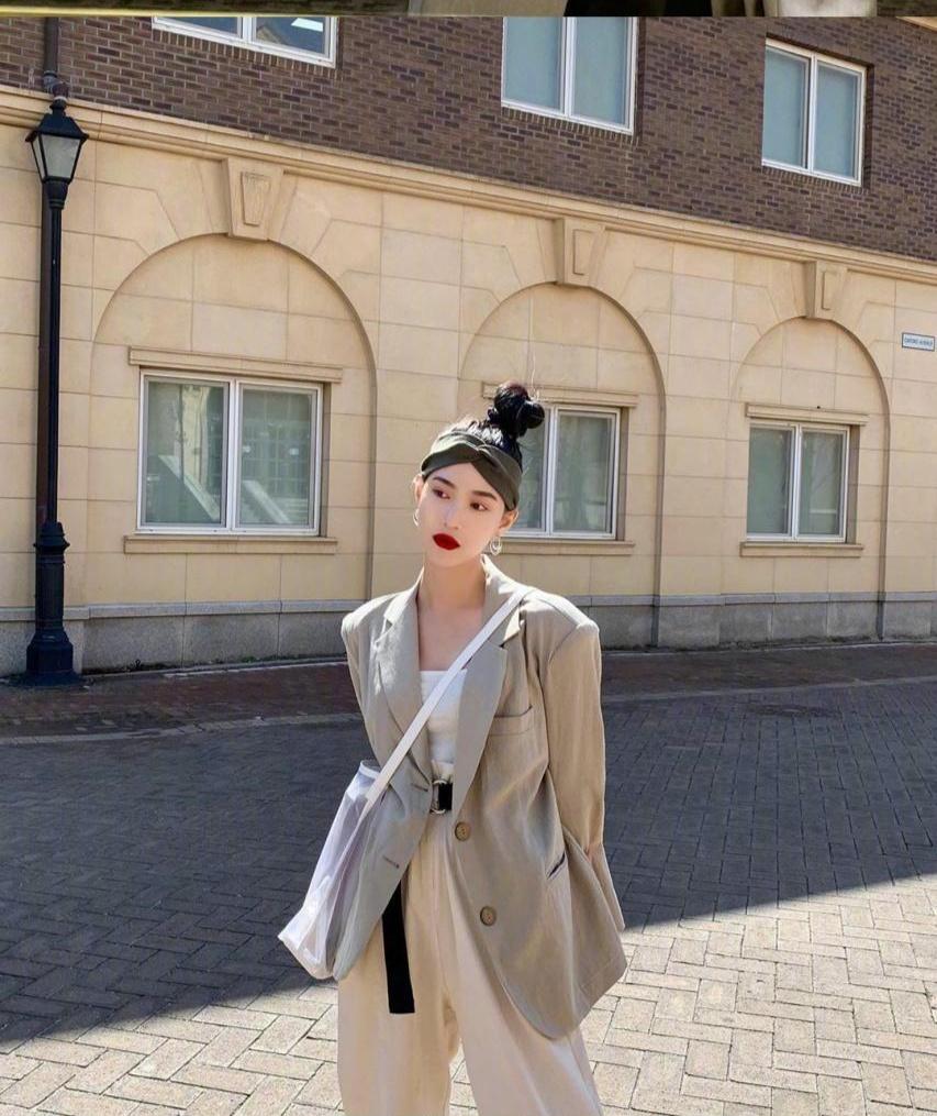 秋天衣服怎么穿搭更好看,秋天穿衣服怎样搭配好看