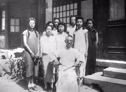 归国执教40年，她分文不取，捐款3568万，自己却粗茶淡饭甘守清贫