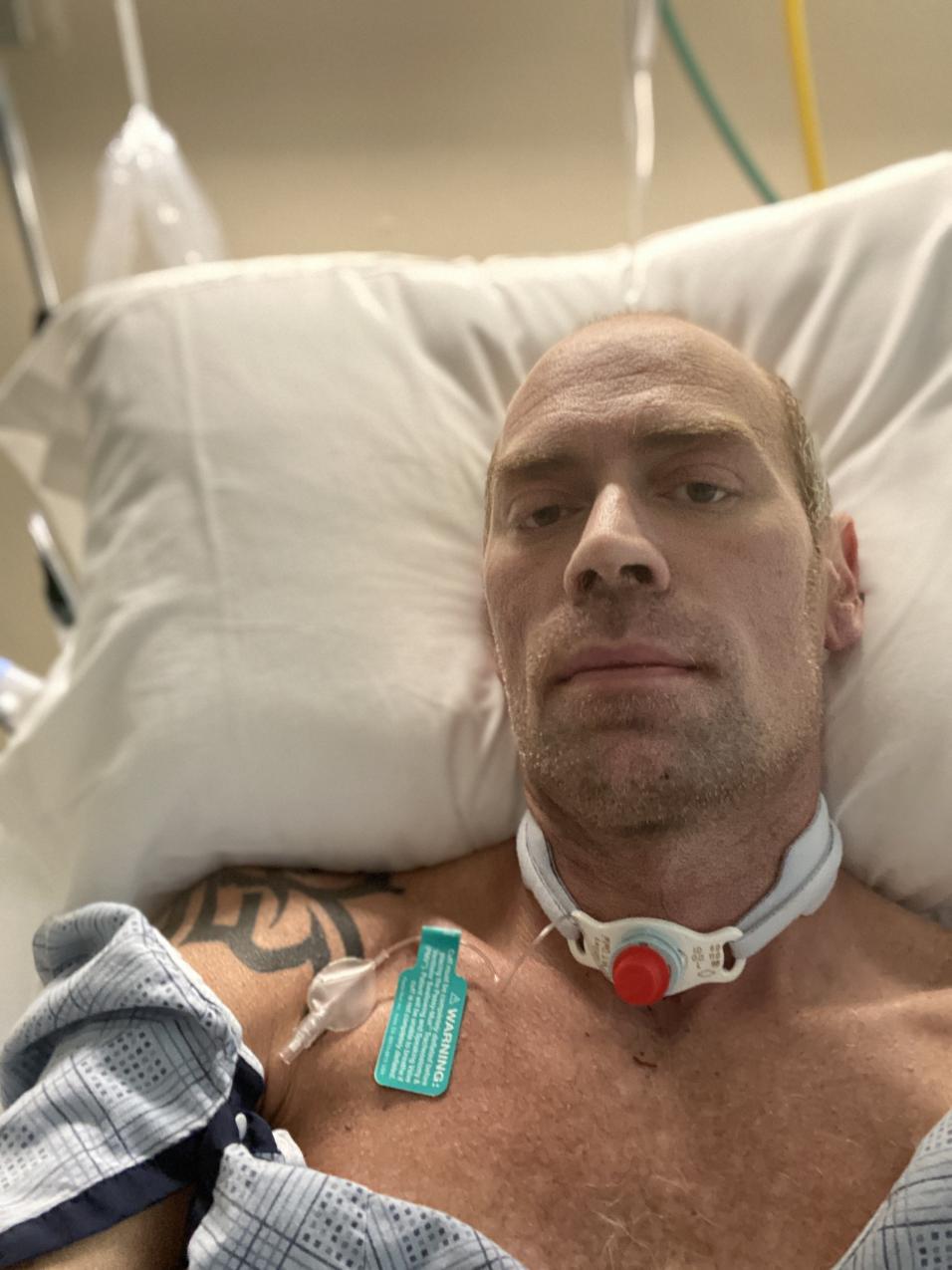 美国男子治疗新冠过程,美国男子治愈新冠