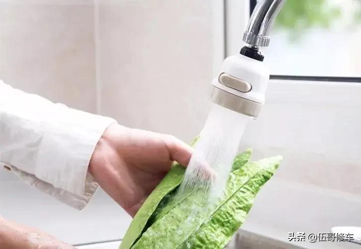 国货新品防溅水花洒，洗碗碟360°一冲即净，1年节省300块水费