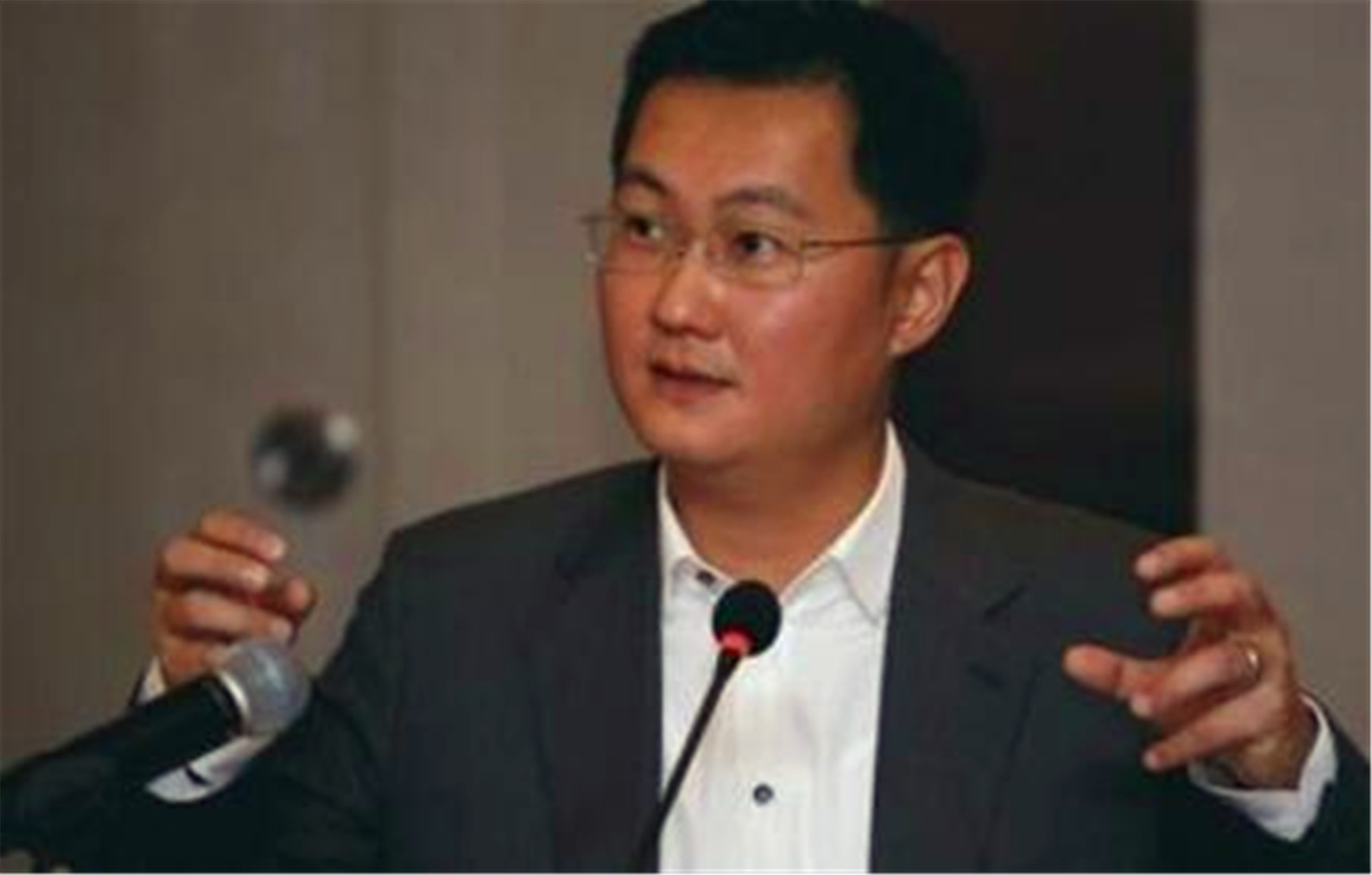 中国首富换人总资产1.93万亿,中国首富换人了吗