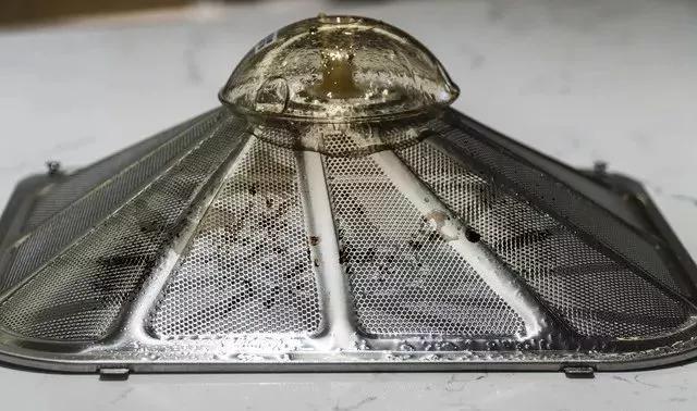 清理厨房的清洁剂真的很好用吗,厨房清洗小妙招教你30秒快速清洁