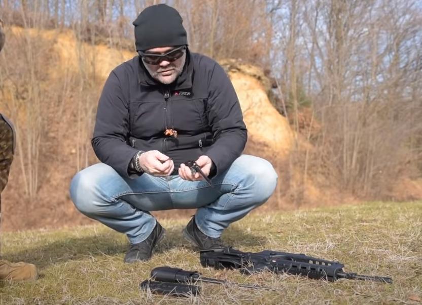 克罗地亚vhs2轻武器,法玛斯vhs2魔改