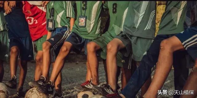 新疆小伙足球,新疆民间足球小伙