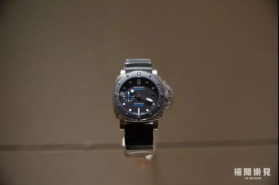 我膨胀了，在武商世贸广场的黄金珠宝手表区逛痴了迷