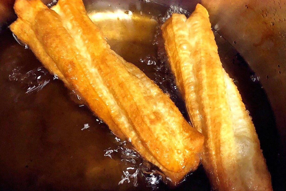 正宗炸油条配方与制作方法,炸油条的老配方及和面方法