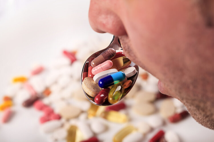 睡到半夜口干是啥原因怎么解决,睡到半夜总是口干舌燥是什么原因