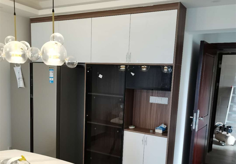 烤漆柜门多少钱一个平方,烤漆柜一般多少钱一平方