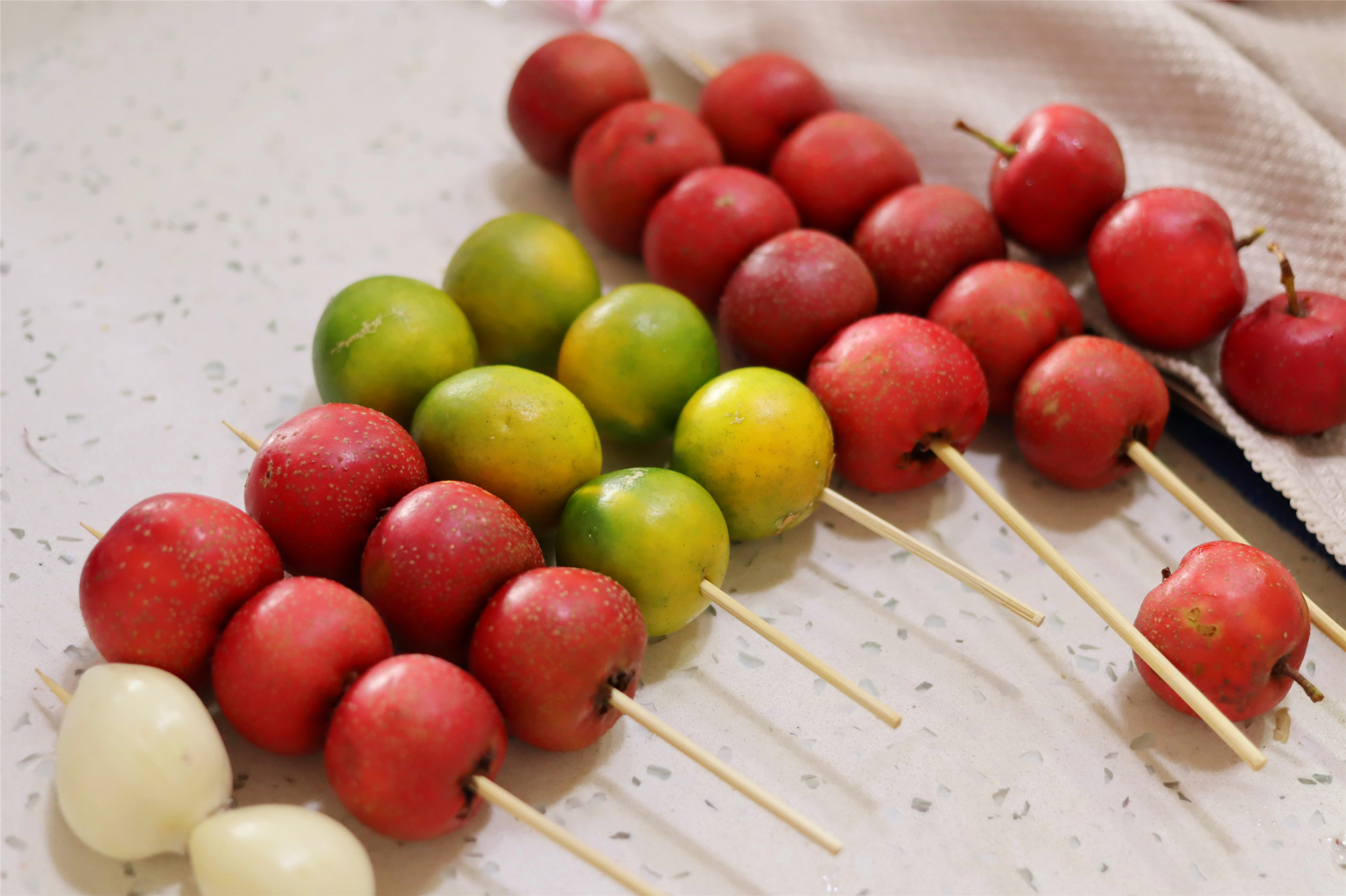 做糖葫芦怎样熬糖脆,家庭版糖葫芦怎么熬糖