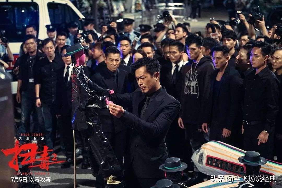 李连杰香港拍电影遭遇帮派,李连杰被抢劫电影