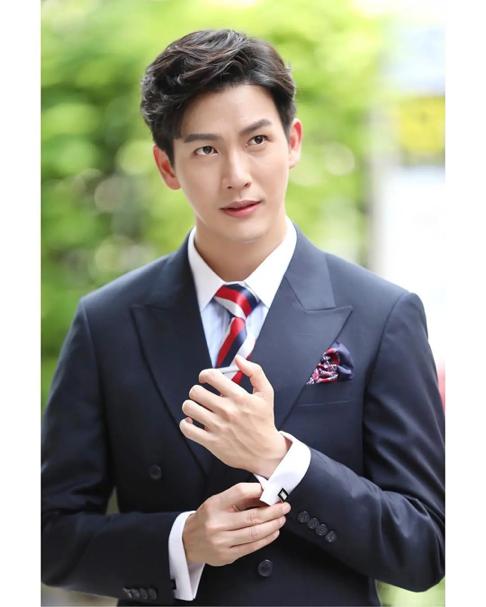 霸道总裁本尊?出演泰国狗血剧的这位男神我太可了