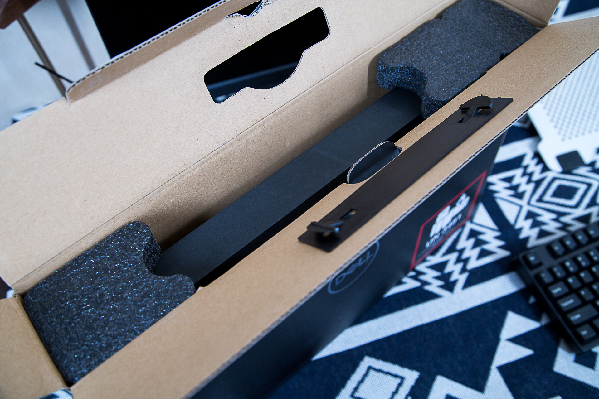 戴尔xps157590屏幕刷新率,dellxps159570测评