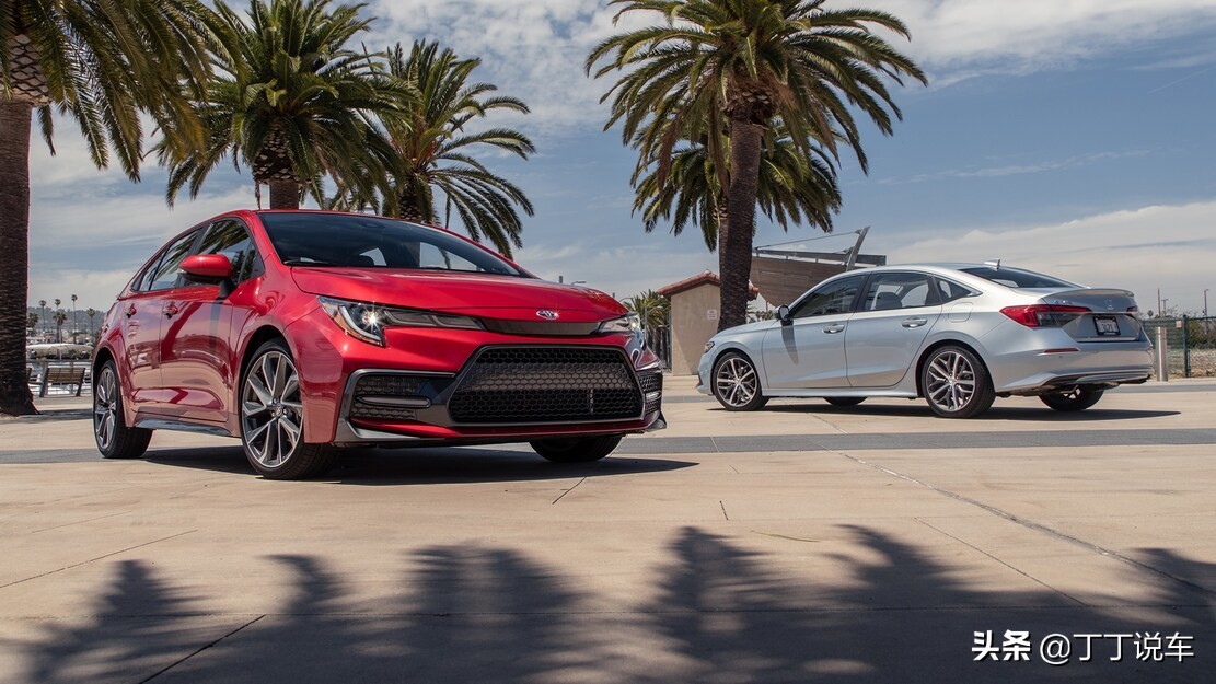 12款本田思域和12款卡罗拉哪个好,思域对比丰田卡罗拉
