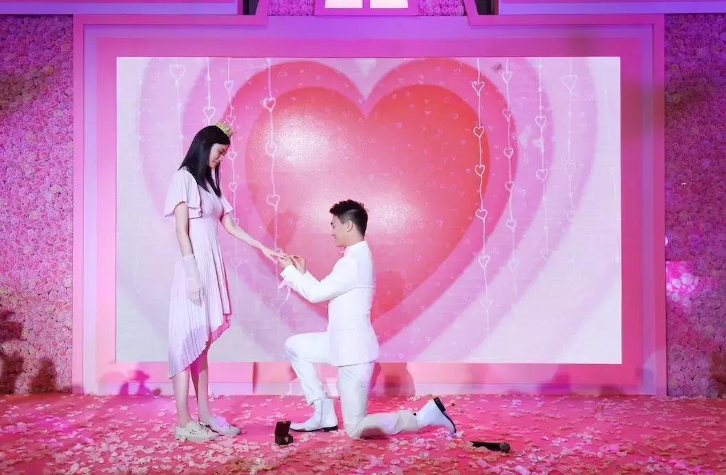 奚梦瑶求婚成功的征兆,何猷君求婚奚梦瑶现场细节全曝光