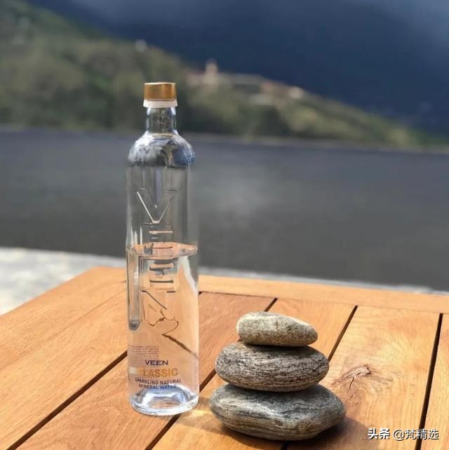 世界上最超级贵的矿泉水,世界上最贵的矿泉水10000