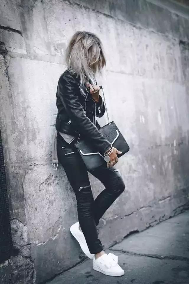 买一双平底的小白鞋,想买便宜的小白鞋怎么搜