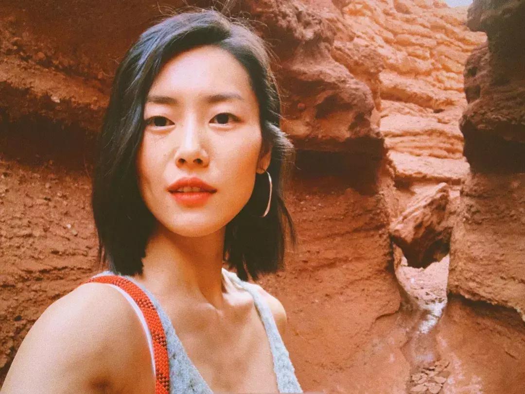 刘亦菲耳环搭配图片,刘亦菲脸小吗