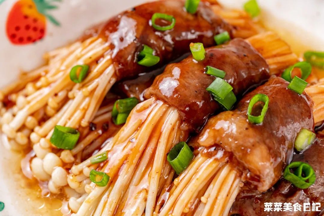 上班族午饭微波炉加热,微波炉解决一日三餐