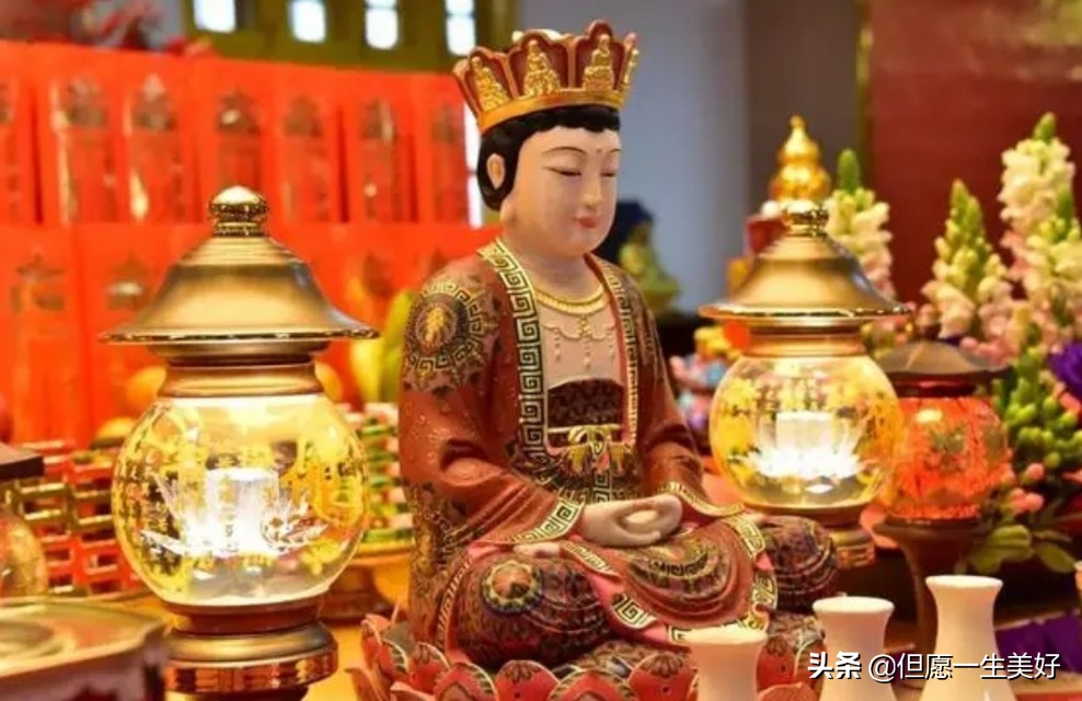 阿弥陀佛保佑人生平安,阿弥陀佛护佑家人和顺康泰