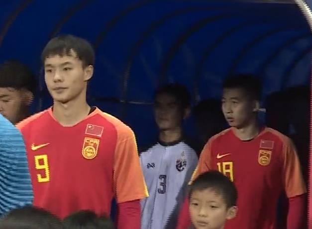 中国足球新星一场出现三次失误,中国足球史上最令人惋惜的球员