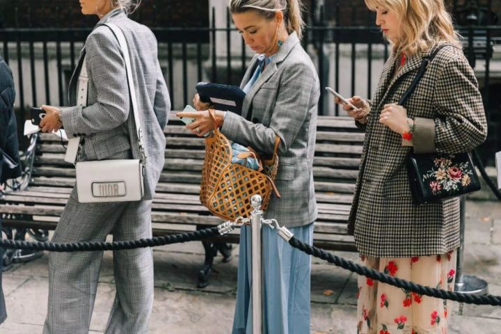 裙装女款爆款夏季微胖遮肉,即将流行的小个子裙装穿搭