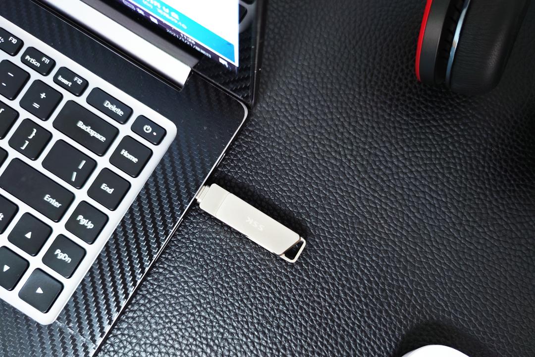 打工人的秘密*器武**，双口设计+手机扩容，SSK飚王U盘新品体验