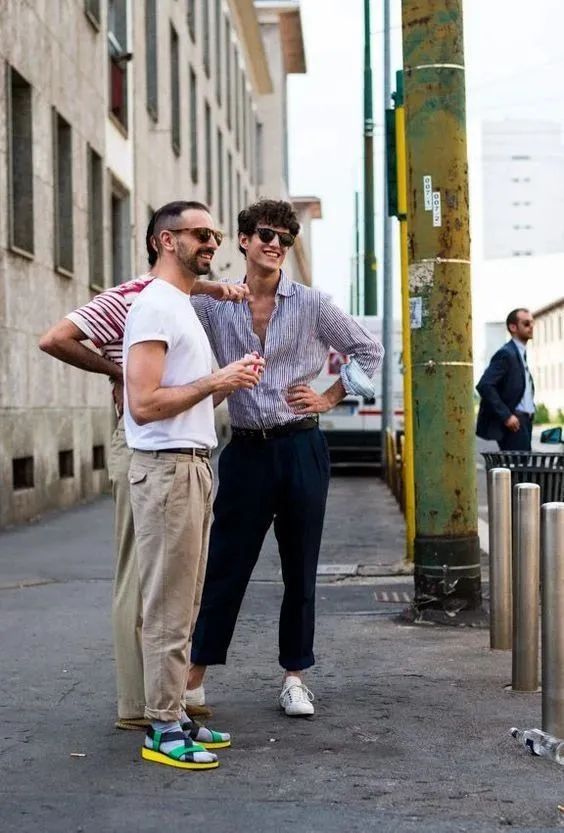 秋冬卡其裤搭配什么上衣,卡其裤夏天搭配什么上衣