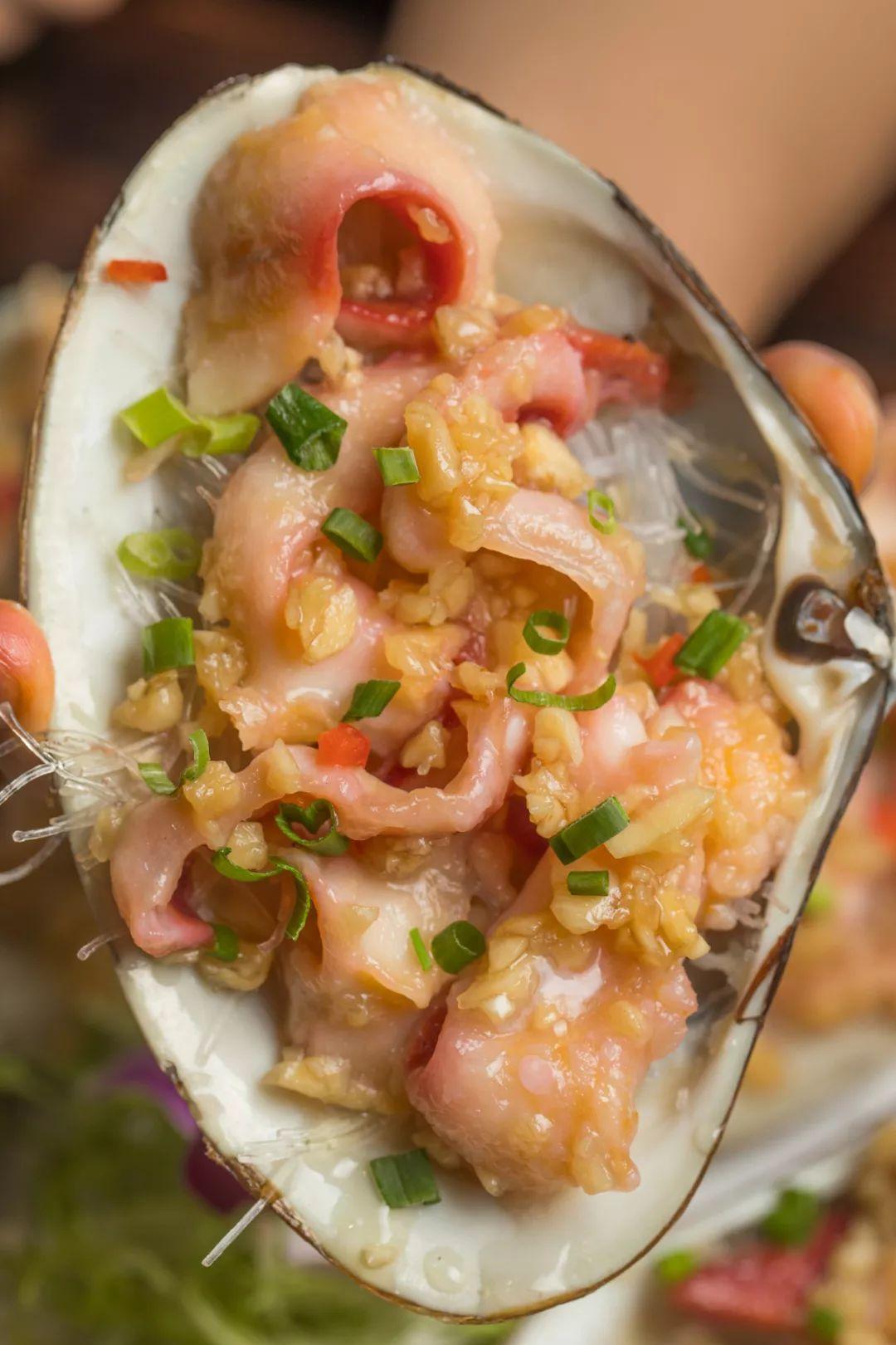 宝安人的顺德饭堂，生蚝用木桶蒸，还加黑松露