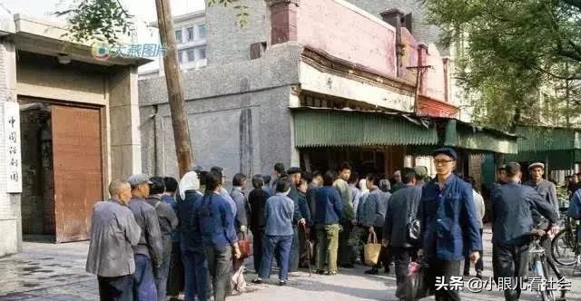 曾经，排大队也要吃上一口三毛八的带鱼