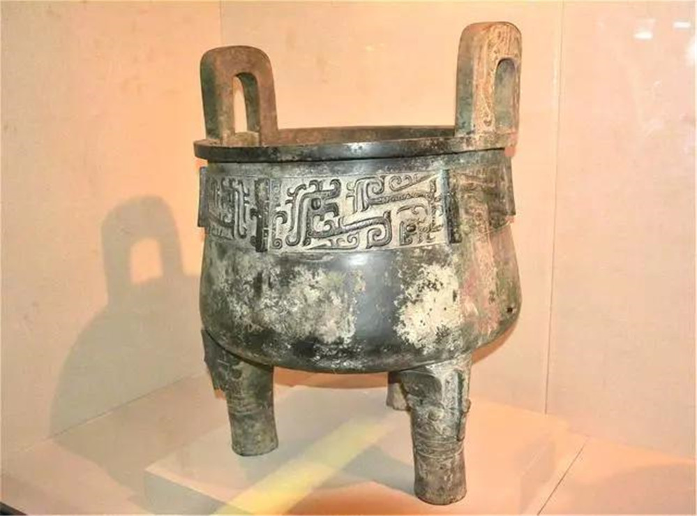 老农挖出一口锈铁锅,在家中藏了5年,上交国家仅得一奖状