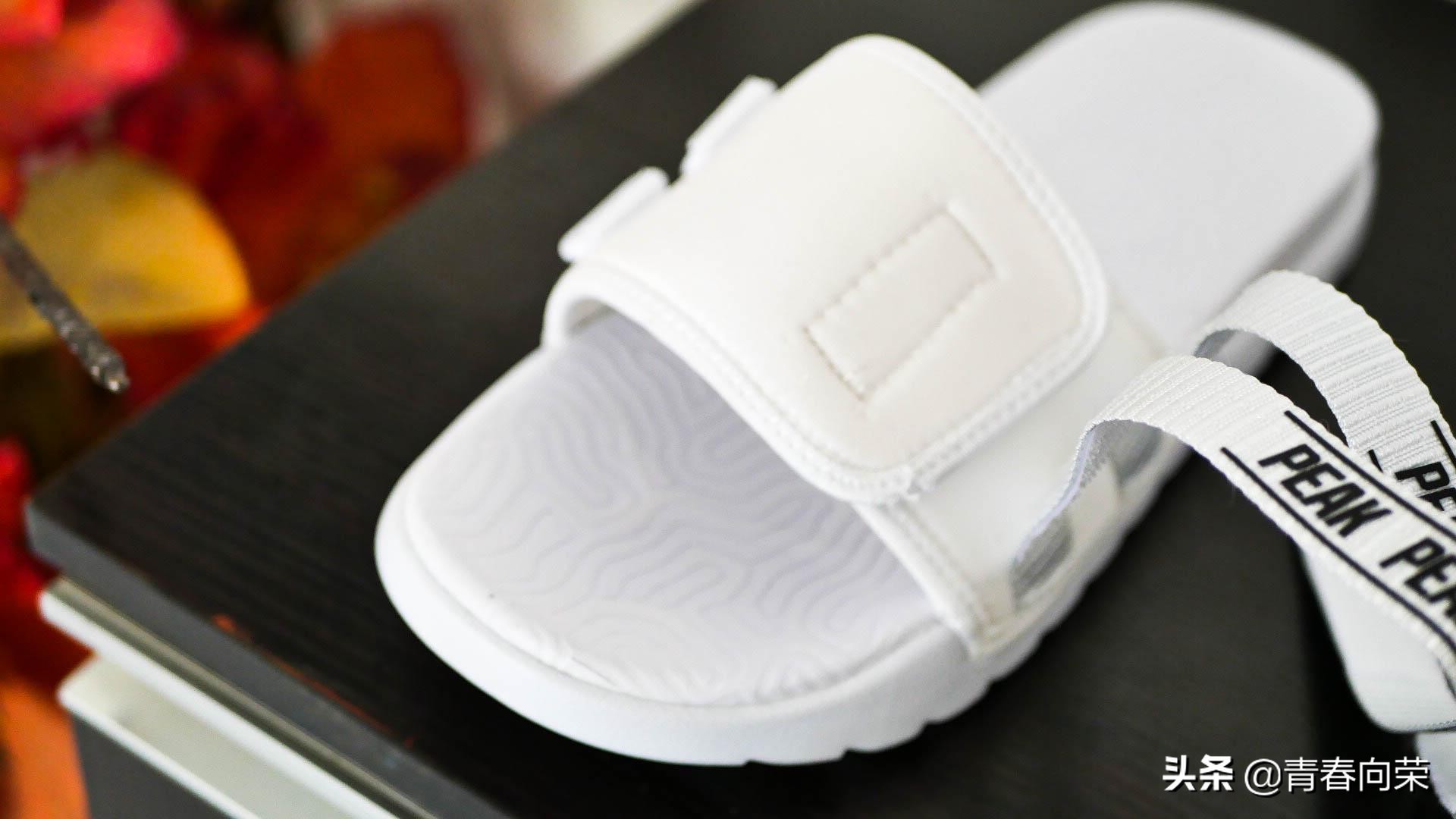 100元的匹克拖鞋,99元两双匹克拖鞋是真的吗