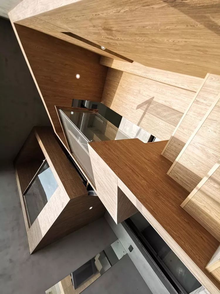 居民楼旧房改造成民宿风格,爆改旧楼成民宿