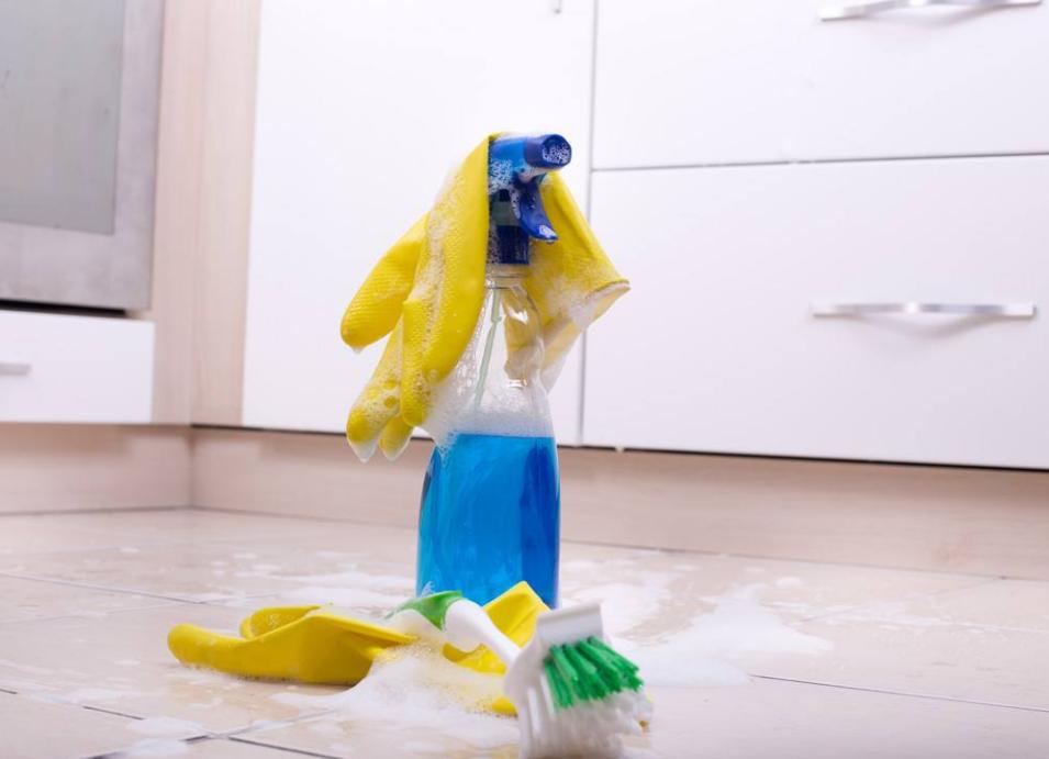 室内返潮如何解决,屋内返潮潮湿最好的处理方法