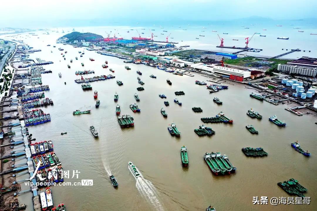 遇到超强台风怎么办,海上航行遇到台风怎么办