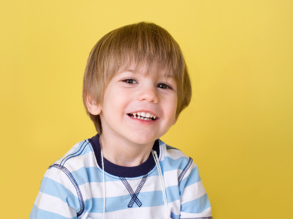 如何正确引导孩子爱臭美,孩子臭美是什么原因