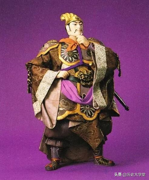 原始资本积累有多重要？看了袁绍、曹操、刘备三人的创业史就知道